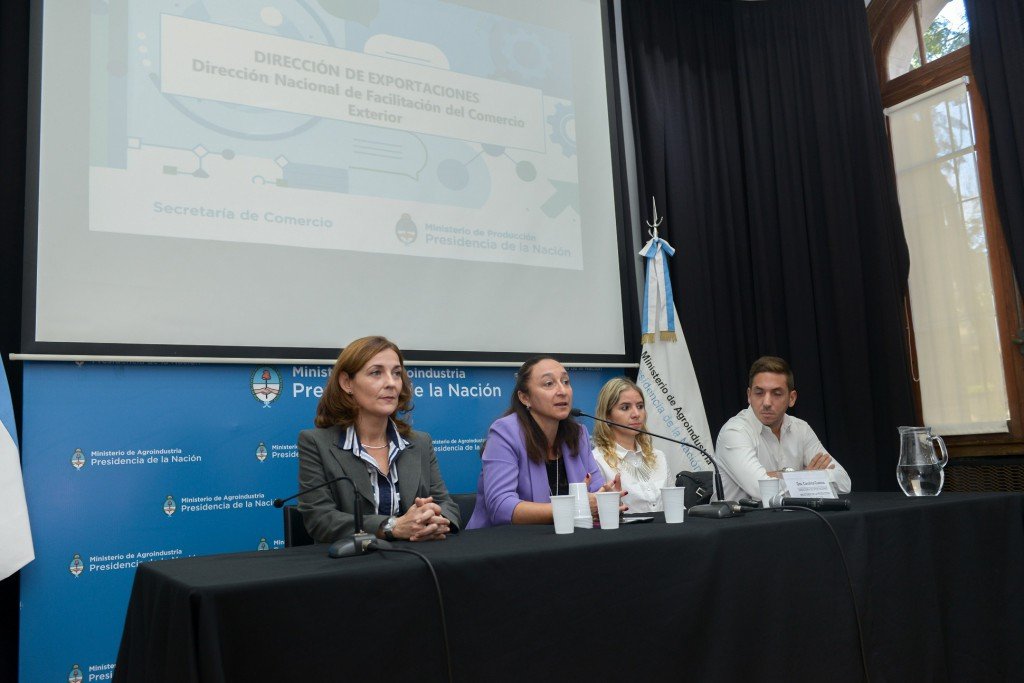 18-05-15 Nimo, participa de la Jornada sobre la Plataforma Expor